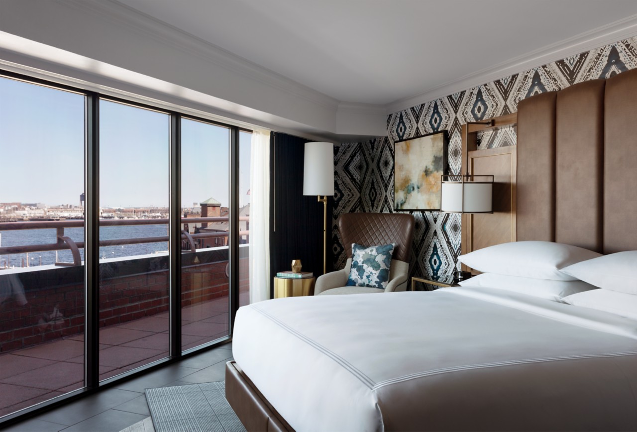 2_boslw-suite-0126-1280x1280 Marriott Long Wharf Suite