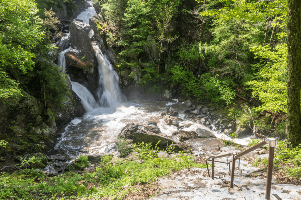 Bish Bash Falls, hikes for kids in New England