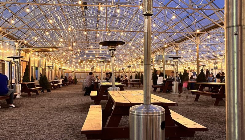 outdoor dining at Lookout Farm in Boston's suburbs