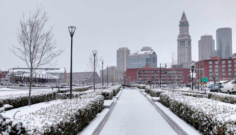 grey snowy day during winter in Boston (SAD, seasonal affective disorder during February)