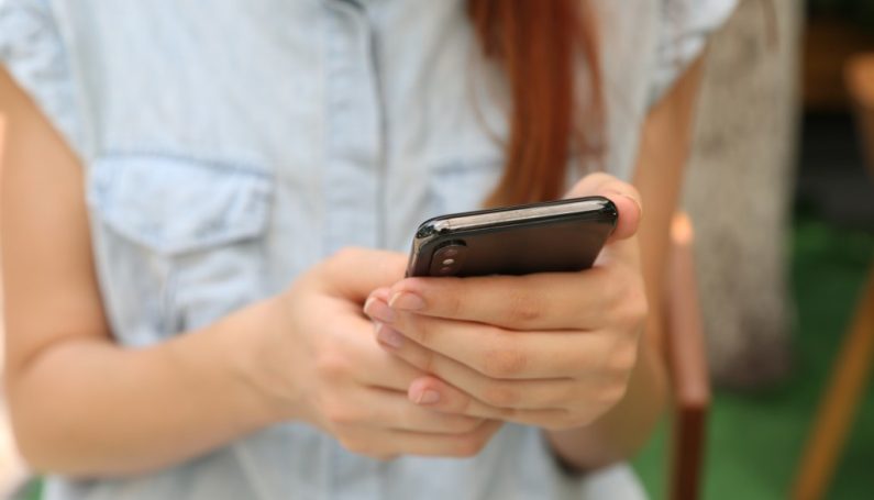 tinder online dating - Boston Moms Blog