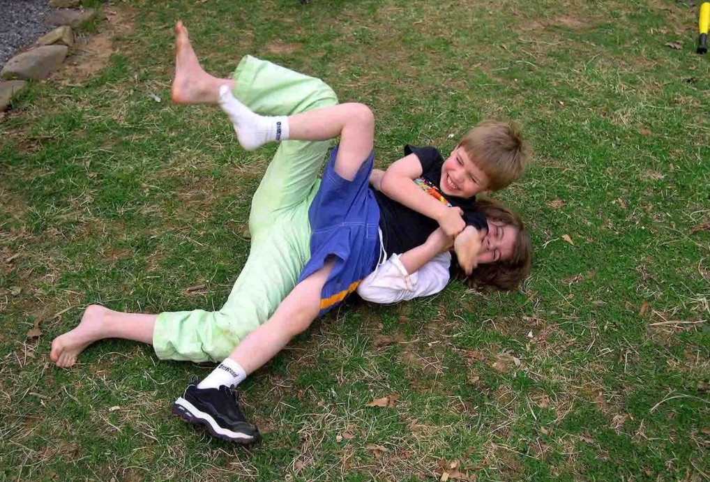 kids-playing-1504828-1280x960
