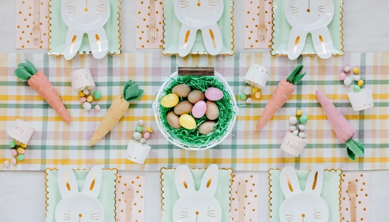 Easter tablescape for Easter dinner celebration