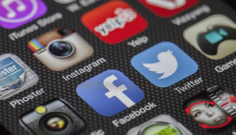 social media - Boston Moms